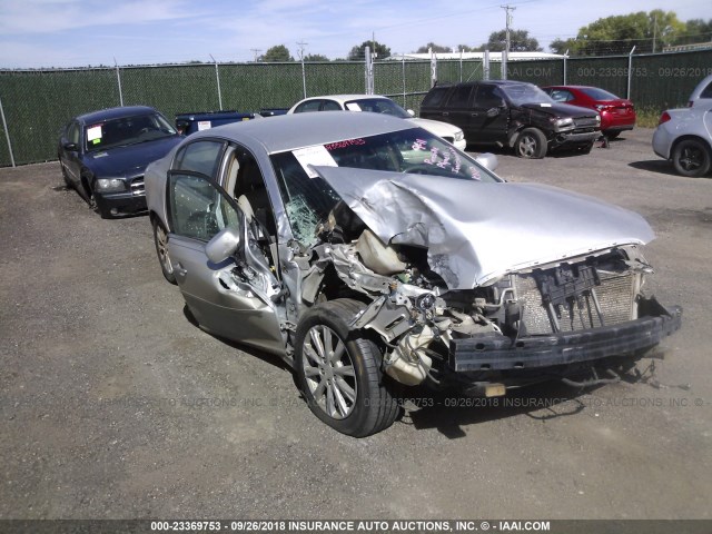 1G4HC5EM2AU119225 - 2010 BUICK LUCERNE CXL SILVER photo 1