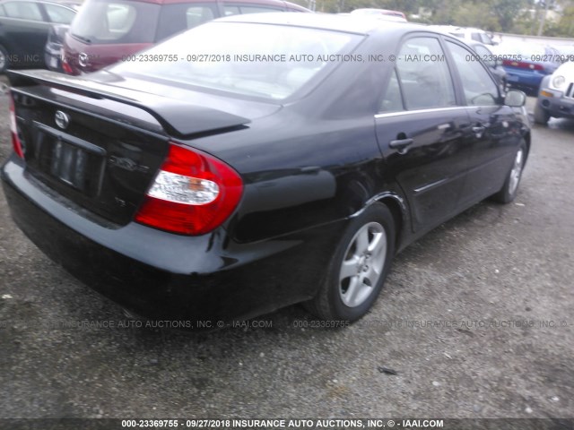 4T1BF30K22U009963 - 2002 TOYOTA CAMRY LE/XLE/SE Қара фото 4