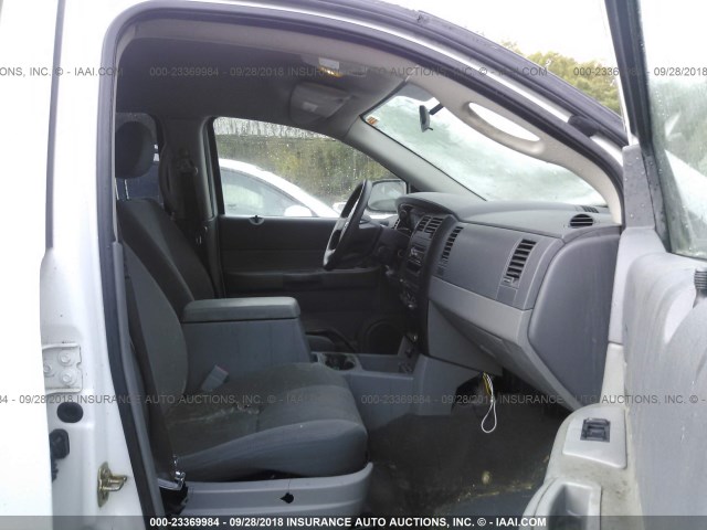 1D4HD38N75F572344 - 2005 DODGE DURANGO ST WHITE photo 5