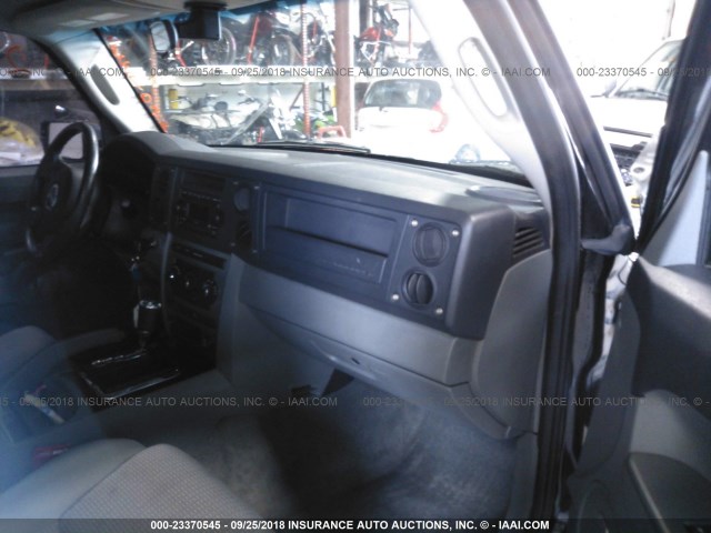 1J8HG48K17C632860 - 2007 JEEP COMMANDER Qara foto 5