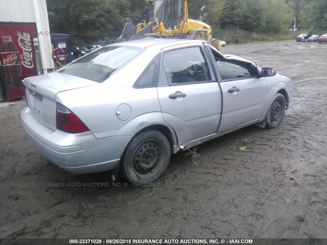 1FAFP34N97W349099 - 2007 FORD FOCUS ZX4/S/SE/SES ვერცხლისფერი ფოტო 4