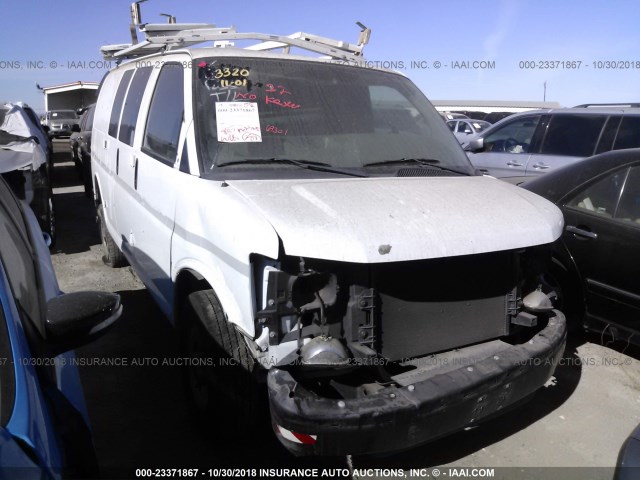 1GTGG25C881182299 - 2008 GMC SAVANA G2500 WHITE photo 1