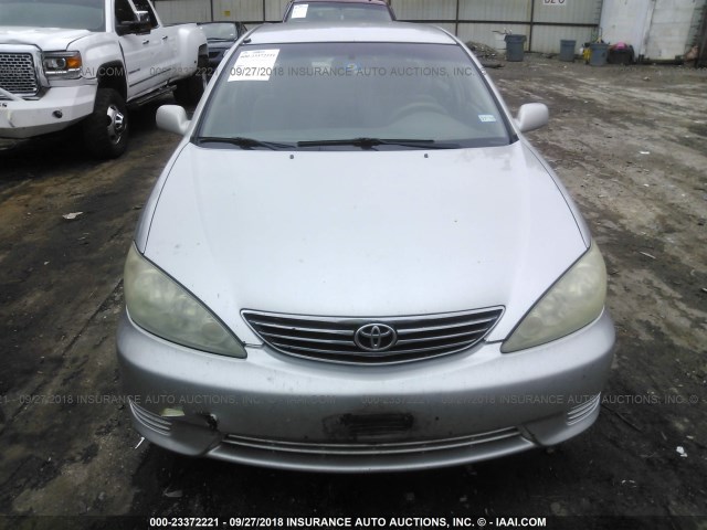 4T1BE32K95U638625 - 2005 TOYOTA CAMRY LE/XLE/SE Күміс фото 6