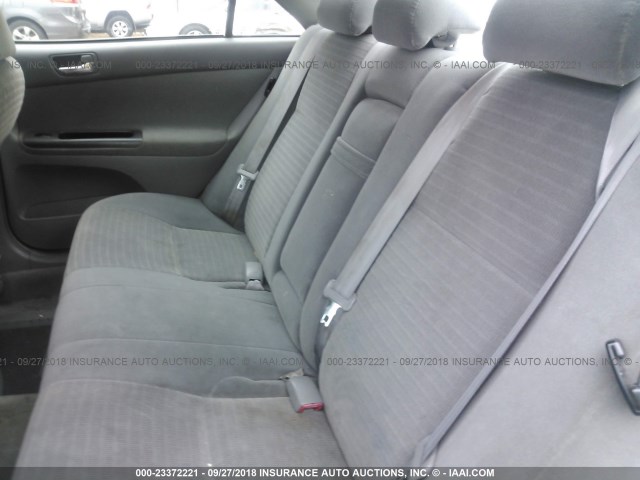 4T1BE32K95U638625 - 2005 TOYOTA CAMRY LE/XLE/SE Күміс фото 8
