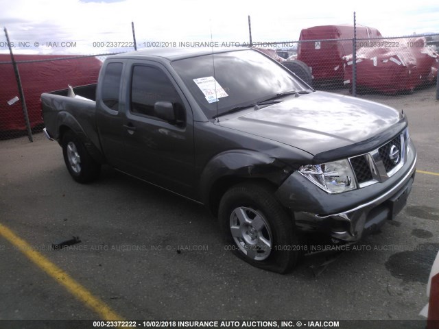 1N6AD06U86C458148 - 2006 NISSAN FRONTIER KING CAB LE/SE/OFF ROAD GRAY photo 1