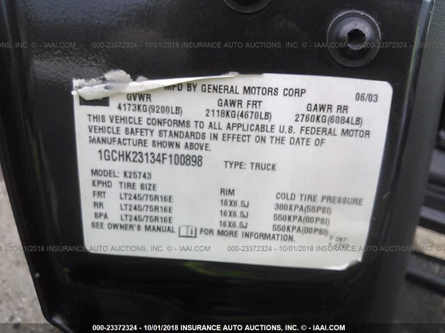 1GCHK23134F100898 - 2004 CHEVROLET SILVERADO K2500 HEAVY DUTY GRAY photo 9