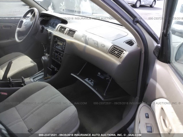 JT2BG28K1X0352206 - 1999 TOYOTA CAMRY LE/XLE GOLD photo 5