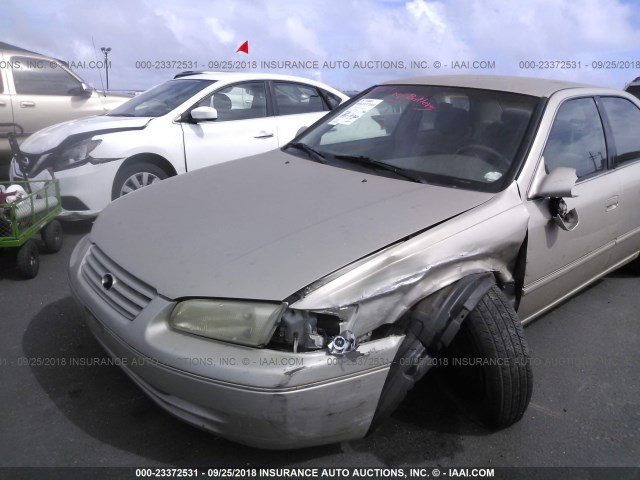 JT2BG28K1X0352206 - 1999 TOYOTA CAMRY LE/XLE GOLD photo 6