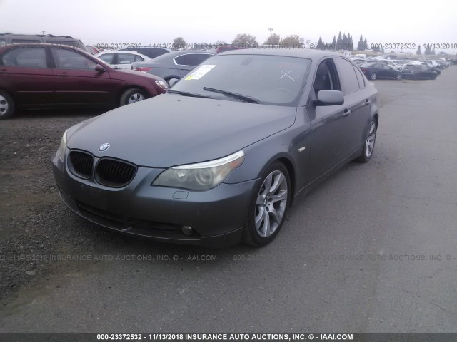 WBANB33554B108663 - 2004 BMW 545 GRAY photo 2