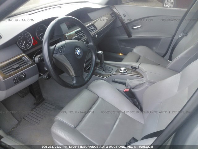 WBANB33554B108663 - 2004 BMW 545 GRAY photo 5