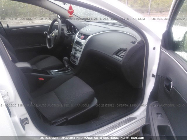 1G1ZH57BX94275202 - 2009 CHEVROLET MALIBU 1LT თეთრი ფოტო 5