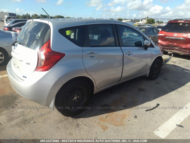 3N1CE2CP0FL381883 - 2015 NISSAN VERSA NOTE S/S PLUS/SV/SL/SR SILVER photo 4