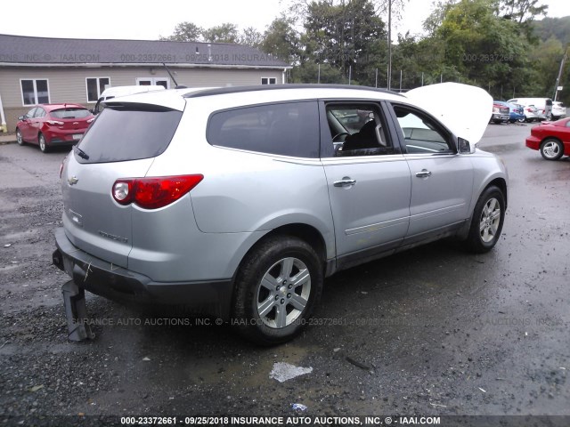1GNKVGED8BJ240920 - 2011 CHEVROLET TRAVERSE LT SILVER photo 4