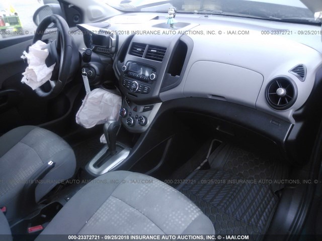 1G1JA5SH6C4194542 - 2012 CHEVROLET SONIC LS GRAY photo 5