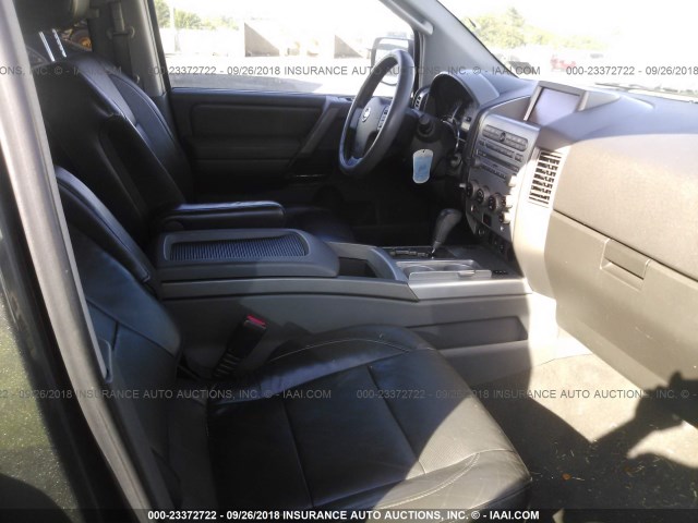 5N1AA08B65N718150 - 2005 NISSAN ARMADA SE/LE GRAY photo 5