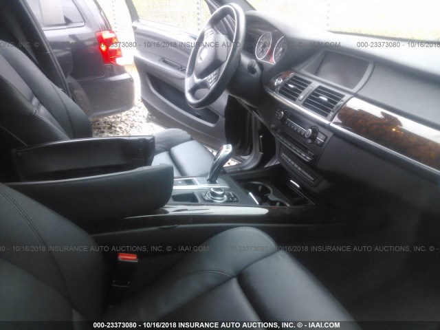 5UXZW0C59D0B96279 - 2013 BMW X5 XDRIVE35D BLACK photo 5