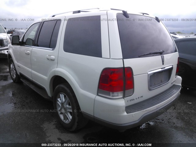 5LMEU68H03ZJ23796 - 2003 LINCOLN AVIATOR WHITE photo 3
