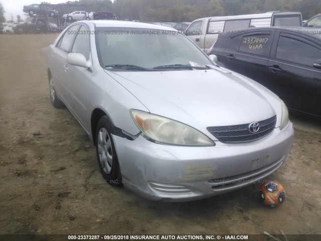 4T1BE32K24U272697 - 2004 TOYOTA CAMRY LE/XLE/SE Күміс фото 1