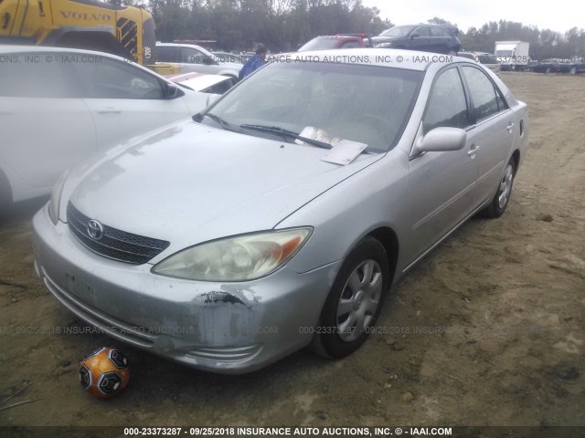 4T1BE32K24U272697 - 2004 TOYOTA CAMRY LE/XLE/SE Күміс фото 2
