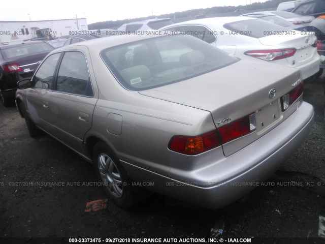 JT2BG28K2Y0509002 - 2000 TOYOTA CAMRY LE/XLE GOLD photo 3