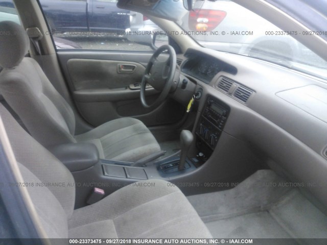 JT2BG28K2Y0509002 - 2000 TOYOTA CAMRY LE/XLE GOLD photo 5