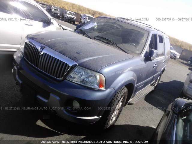 5LMFU28R53LJ30302 - 2003 LINCOLN NAVIGATOR Hellblau Foto 2