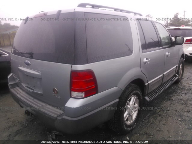 1FMFU16576LA40621 - 2006 FORD EXPEDITION XLT SILVER photo 4