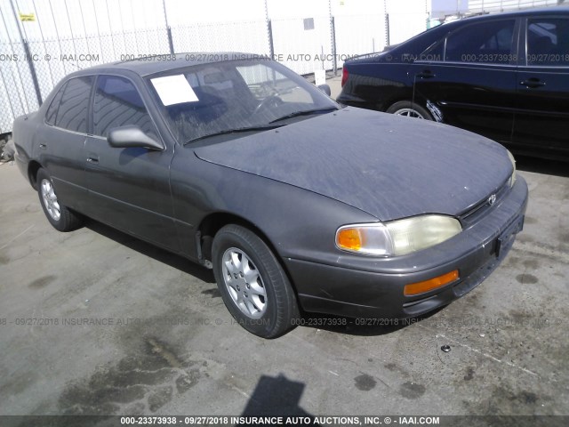 JT2BG12K4T0405252 - 1996 TOYOTA CAMRY DX/LE/XLE ნაცრისფერი ფოტო 1