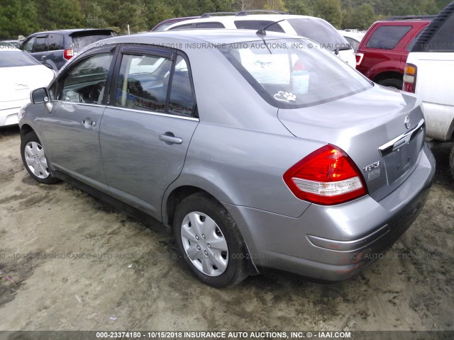 3N1BC11E39L360463 - 2009 NISSAN VERSA S/SL GRAY photo 3