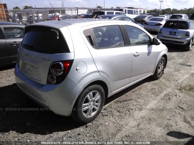 1G1JB6SH5C4113954 - 2012 CHEVROLET SONIC LS ვერცხლისფერი ფოტო 4