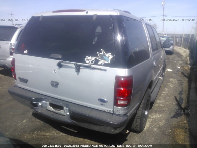 1FMRU15W52LA54700 - 2002 FORD EXPEDITION XLT SILVER photo 4