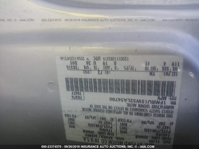 1FMRU15W52LA54700 - 2002 FORD EXPEDITION XLT SILVER photo 9