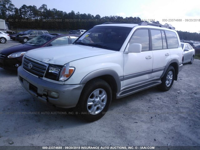 JTEHT05JX32032020 - 2003 TOYOTA LAND CRUISER  WHITE photo 2