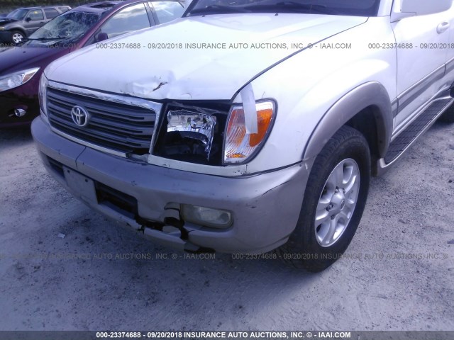 JTEHT05JX32032020 - 2003 TOYOTA LAND CRUISER  WHITE photo 6