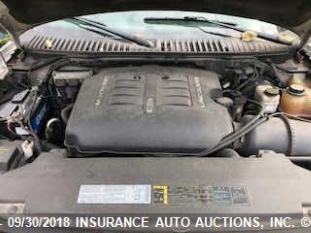 5LMFU28R63LJ24637 - 2003 LINCOLN NAVIGATOR Argent photo 10