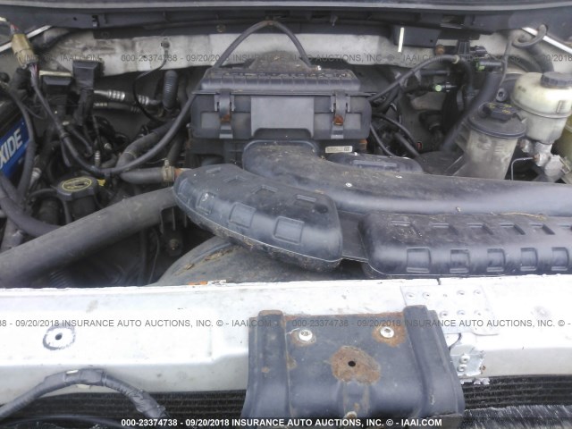 1FTPW14525KE86654 - 2005 FORD F150 SUPERCREW SILVER photo 10