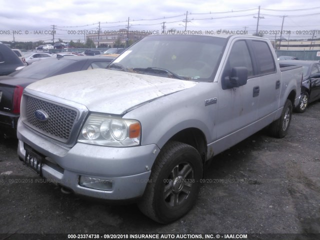 1FTPW14525KE86654 - 2005 FORD F150 SUPERCREW SILVER photo 2