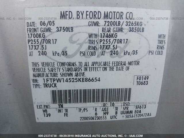 1FTPW14525KE86654 - 2005 FORD F150 SUPERCREW SILVER photo 9