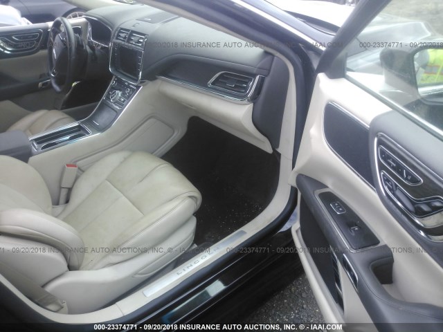 1LN6L9RP7H5611899 - 2017 LINCOLN CONTINENTAL RESERVE Қара фото 5