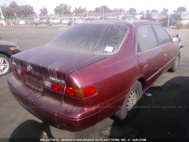 JT2BG22KXX0317057 - 1999 TOYOTA CAMRY LE/XLE BURGUNDY photo 4