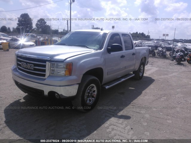 3GTP2VE7XDG140182 - 2013 GMC SIERRA K1500 SLE SILVER photo 2