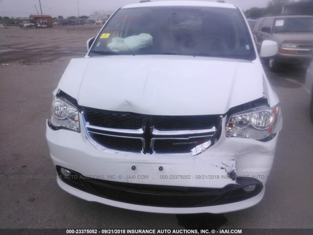 2C4RDGCG6HR847670 - 2017 DODGE GRAND CARAVAN SXT WHITE photo 6