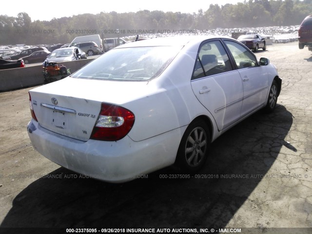 4T1BF30K62U015698 - 2002 TOYOTA CAMRY LE/XLE/SE Ақ фото 4