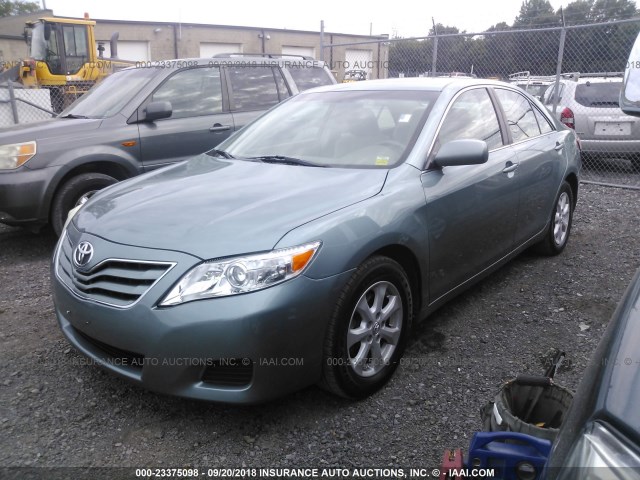 4T1BF3EK3BU676601 - 2011 TOYOTA CAMRY SE/LE/XLE GREEN photo 2