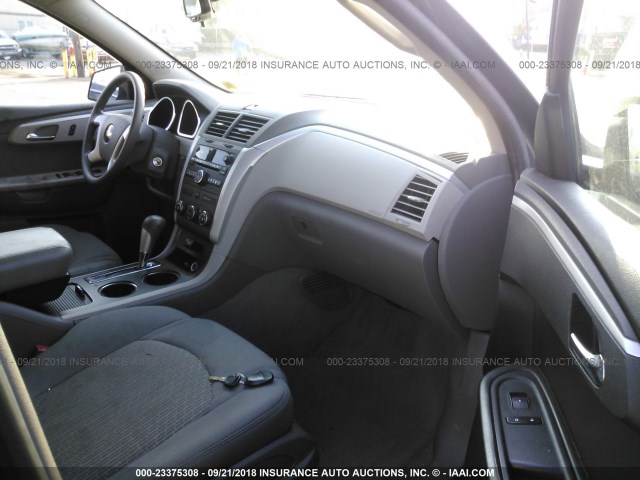 1GNLREED9AJ247130 - 2010 CHEVROLET TRAVERSE LS GRAY photo 5