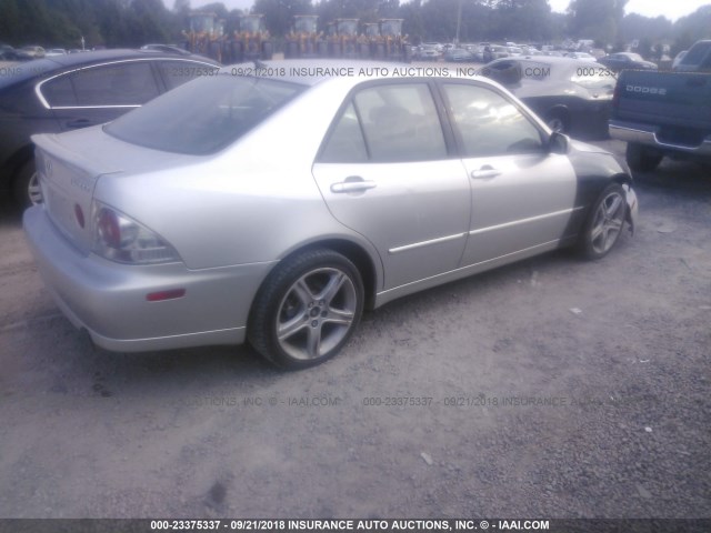 JTHBD192530076436 - 2003 LEXUS IS 300 SILVER photo 4