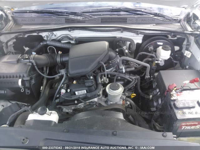 5TFRX5GNXHX082713 - 2017 TOYOTA TACOMA ACCESS CAB/SR/SR5 თეთრი ფოტო 10