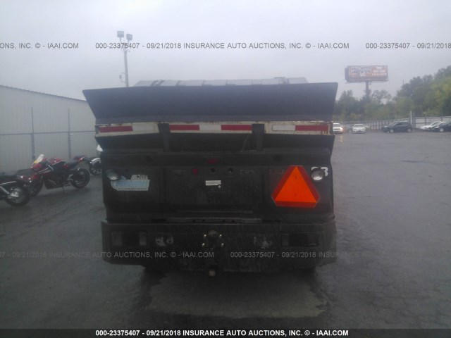 J8DC4B16257012891 - 2005 GMC W4500 W45042 WHITE photo 8