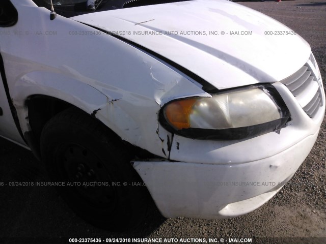 1D4GP24RX5B371258 - 2005 DODGE GRAND CARAVAN SE WHITE photo 6