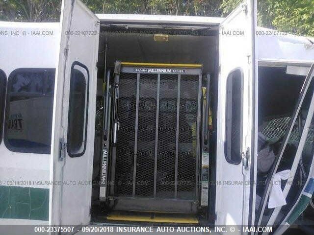 1FD4E45P08DB17657 - 2008 FORD E450 أبيض صورة 7